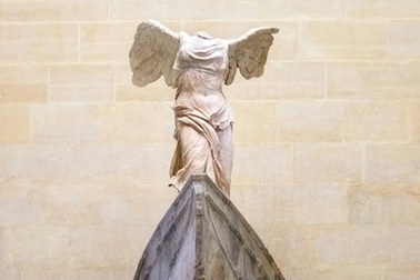 Tiết lộ về bức tượng mất đầu trong bảo tàng Louvre