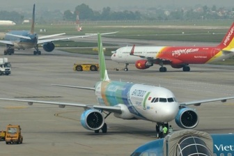 5 sân bay tạm ngừng tiếp nhận tàu bay do bão Kalmaegi