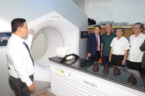 Cần Thơ bàn giao hệ thống xạ trị gia tốc trị giá 105 tỷ đồng