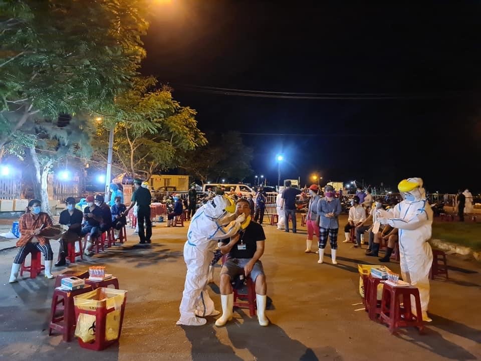 Tiểu thương chợ đầu mối mắc Covid-19, Đà Nẵng khẩn tìm người tiếp xúc gần - 2 Tiểu thương chợ đầu mối mắc Covid-19, Đà Nẵng khẩn tìm người tiếp xúc gần - 2