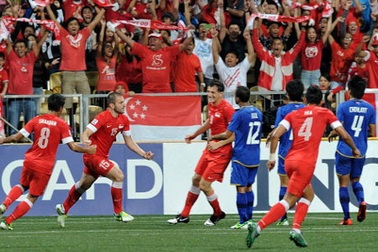 Thái Lan thua đậm Singapore tại Jalan Besar