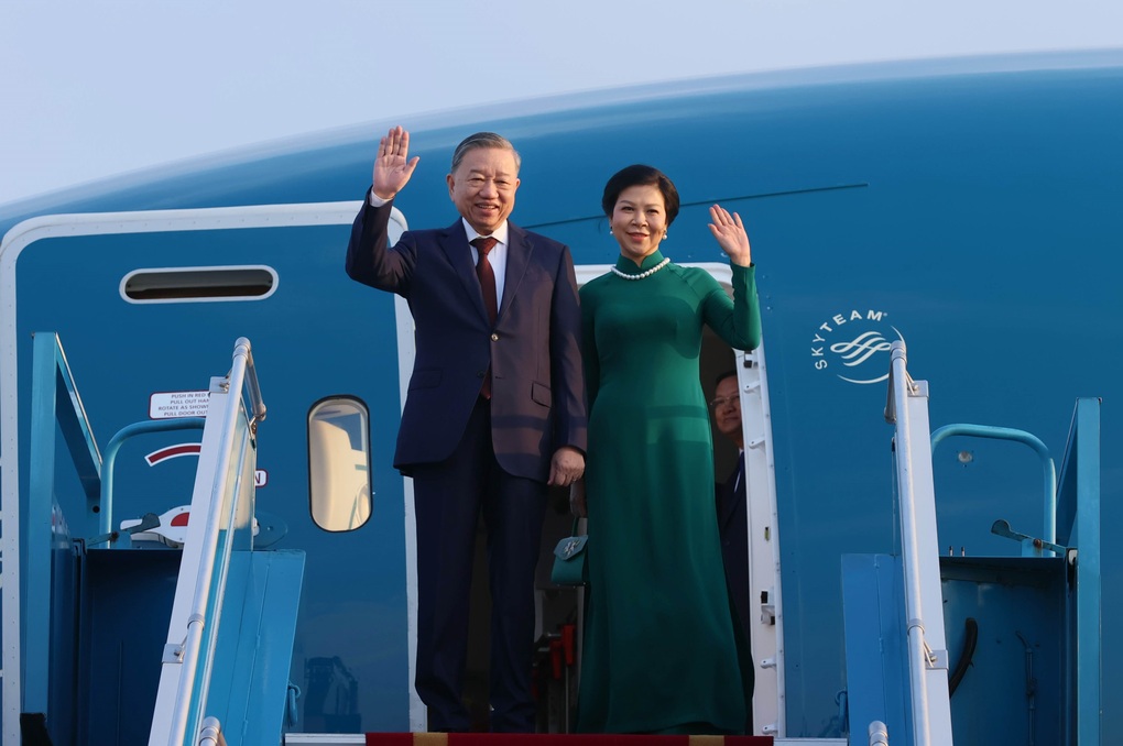 Tổng Bí thư Tô Lâm và Phu nhân lên đường thăm chính thức Malaysia - 1 Tổng Bí thư Tô Lâm và Phu nhân lên đường thăm chính thức Malaysia - 1