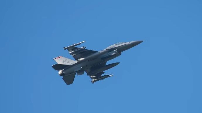 Ukraine mất tiêm kích F-16 thứ 3: Mối đe dọa sinh tử trong không chiến - 2 Ukraine mất tiêm kích F-16 thứ 3: Mối đe dọa sinh tử trong không chiến - 2