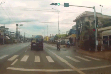 Thế nào là lái xe có văn hóa?