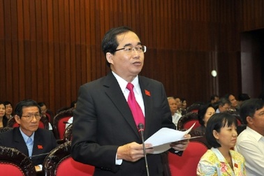 Tranh luận gay gắt với đại biểu Hoàng Hữu Phước về luật Biểu tình