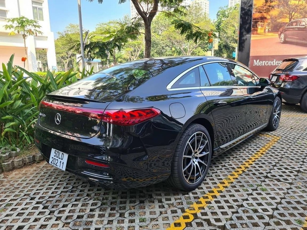 Mercedes-Benz EQS 450+ siêu lướt chào bán rẻ hơn xe mới 300 triệu đồng - 3 Mercedes-Benz EQS 450+ siêu lướt chào bán rẻ hơn xe mới 300 triệu đồng - 3