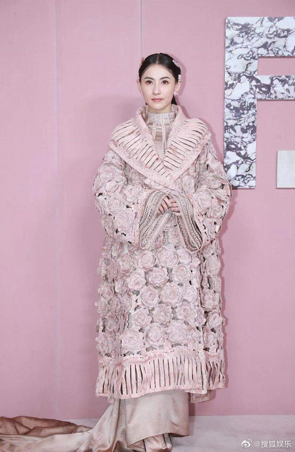 Bà mẹ ba con Trương Bá Chi xinh đẹp, lấn át Triệu Vy và Thư Kỳ - 2 Bà mẹ ba con Trương Bá Chi xinh đẹp, lấn át Triệu Vy và Thư Kỳ - 2