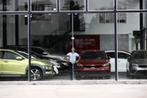 Doanh số các hãng ôtô tại Việt Nam sụt giảm ra sao sau thời gian nghỉ dịch?