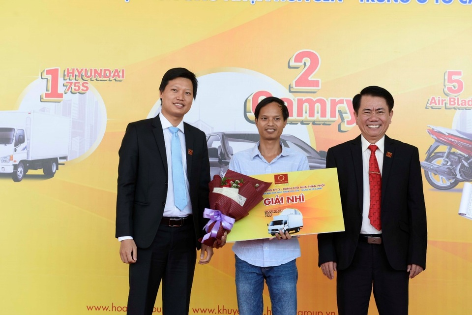 Tập đoàn Hoa Sen nhộn nhịp các hoạt động xuất khẩu, khuyến mại đầu năm 2020 - 4 Tập đoàn Hoa Sen nhộn nhịp các hoạt động xuất khẩu, khuyến mại đầu năm 2020 - 4