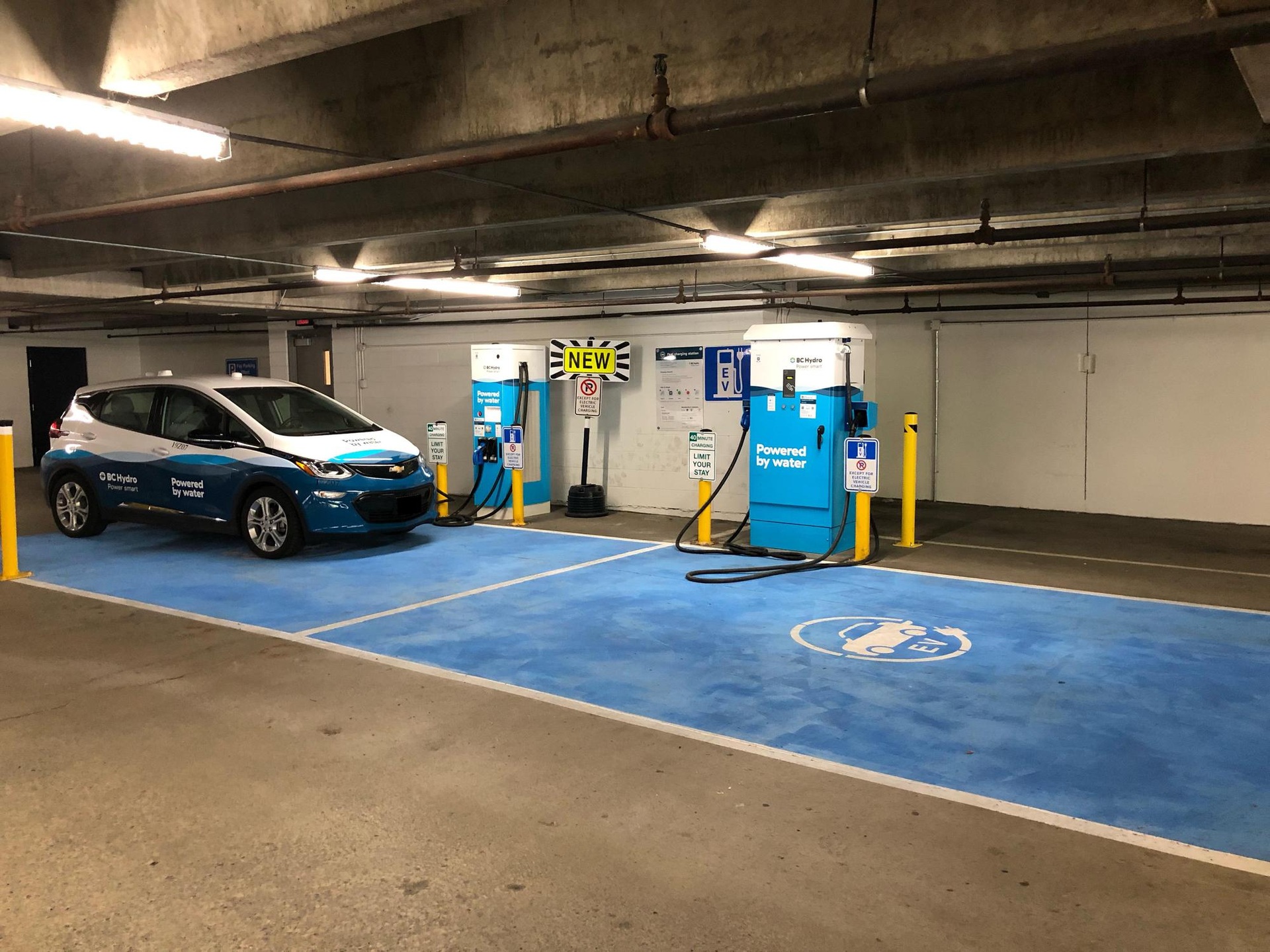 Dạo một vòng quanh các trạm sạc trong chung cư, bãi đỗ trên thế giới - 5 Dạo một vòng quanh các trạm sạc trong chung cư, bãi đỗ trên thế giới - 5