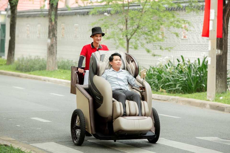 Xích Lô Mát Xa từ Kingsport và thông điệp Sống chậm, dành thời gian thư giãn - 2 Xích Lô Mát Xa từ Kingsport và thông điệp Sống chậm, dành thời gian thư giãn - 2