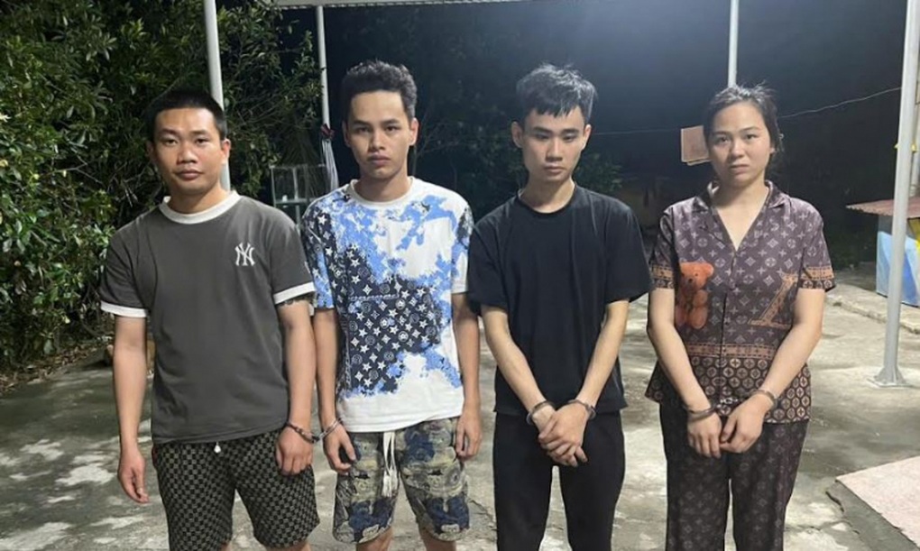 Công an Quảng Ninh tạm giữ 5 đối tượng ma túy, thu giữ nhiều vũ khí - 1 Công an Quảng Ninh tạm giữ 5 đối tượng ma túy, thu giữ nhiều vũ khí - 1