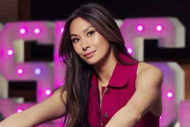 Nữ tỷ phú trẻ nhất thế giới có lối sống "lạ", không siêu xe, túi hiệu