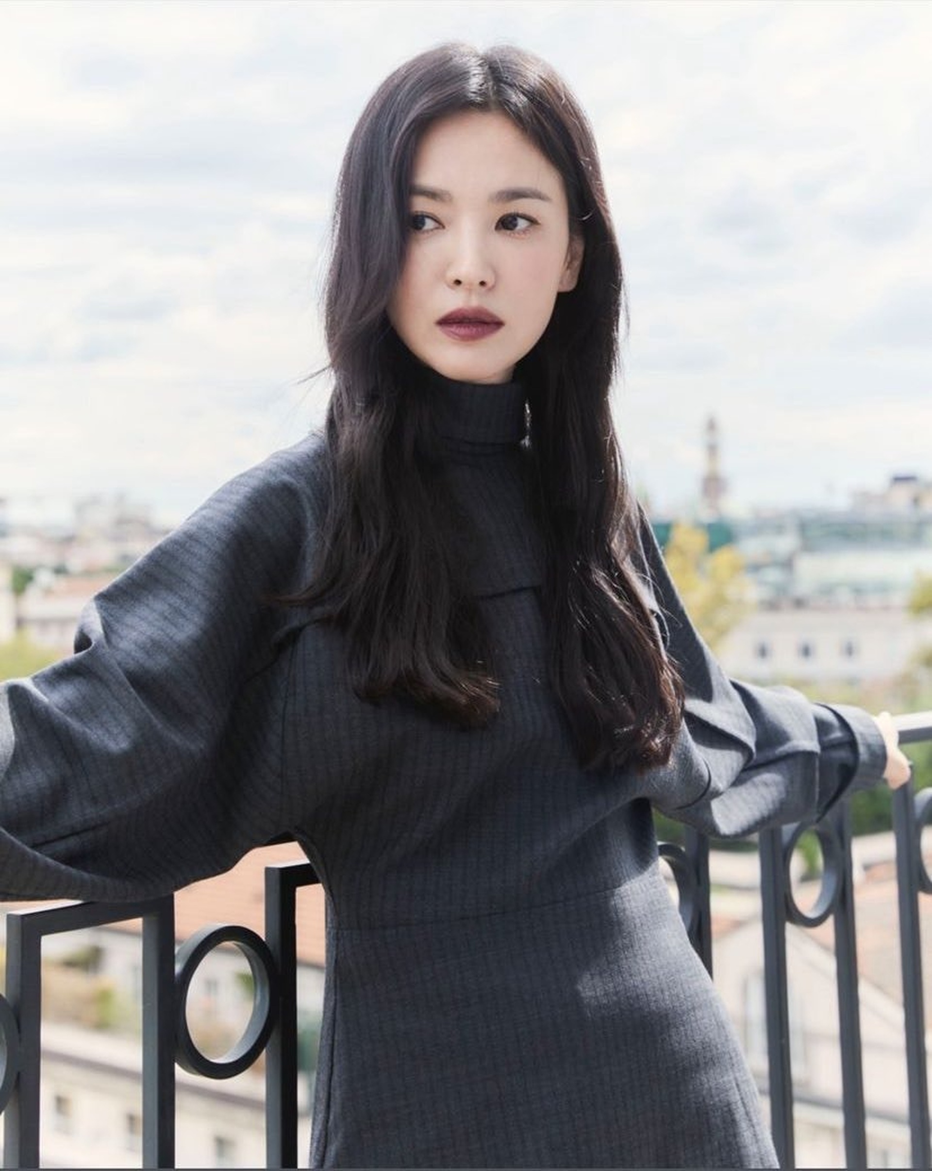 Châu Bùi, Quỳnh Anh Shyn bất ngờ đọ sắc với Song Hye Kyo tại Ý - 5 Châu Bùi, Quỳnh Anh Shyn bất ngờ đọ sắc với Song Hye Kyo tại Ý - 5