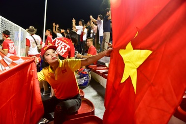 CĐV Việt Nam muốn biến sân Rizal Memorial thành Mỹ Đình