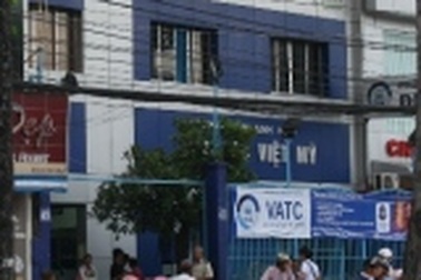 Lãnh đạo CĐ Nghề Việt - Mỹ đồng loạt xin nghỉ việc