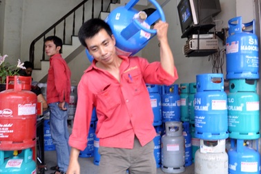 Giá gas tăng nhảy vọt, giảm nhỏ giọt