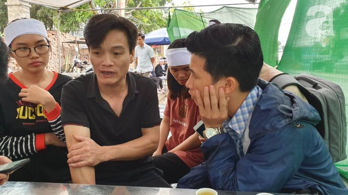Cha của nữ sinh nhảy cầu nghi do bị hiếp dâm nấc nghẹn: Con ơi, sao không nói cho bố mẹ biết mà vội tìm cái chết... - Ảnh 2. Cha của nữ sinh nhảy cầu nghi do bị hiếp dâm nấc nghẹn: Con ơi, sao không nói cho bố mẹ biết mà vội tìm cái chết... - Ảnh 2.