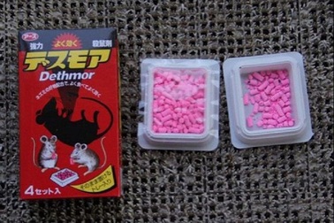 Tưởng là kẹo, cụ ông 91 tuổi ăn nhầm 20 viên thuốc chuột