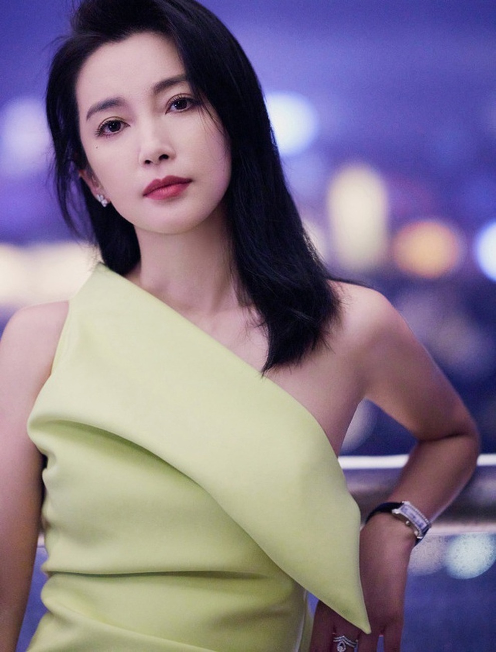 48 tuổi, Lý Băng Băng vẫn độc thân, thừa nhận sức khỏe sa sút - 1