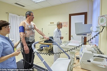 Không tập thể dục nguy hại hơn hút thuốc lá, tiểu đường và bệnh tim