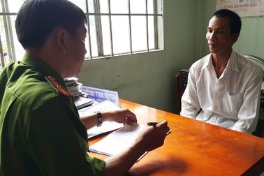 Bị bác họ trói gần tổ ong vò vẽ, cháu trai phải nhập viện cấp cứu