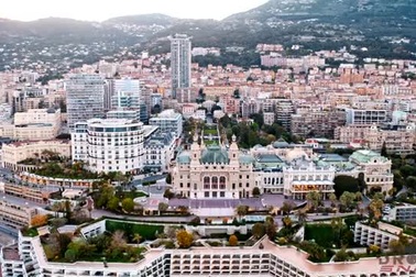 Quốc gia không có "hộ nghèo", tỷ phú và triệu phú có mặt ở khắp nơi