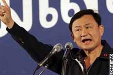 Thủ tướng Thaksin bán Tập đoàn viễn thông gia đình