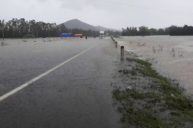 Bình Định: Nước lũ dâng cao, gần 3.000 nhà dân ngập nước