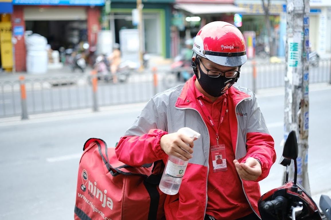 Hậu vượt dịch thành công, Ninja Van Giao thông suốt, nhận vẹn nguyên - 2 Hậu vượt dịch thành công, Ninja Van Giao thông suốt, nhận vẹn nguyên - 2
