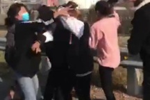 Vụ 2 cô gái bị đánh hội đồng dã man: Xác định nhóm đối tượng tham gia