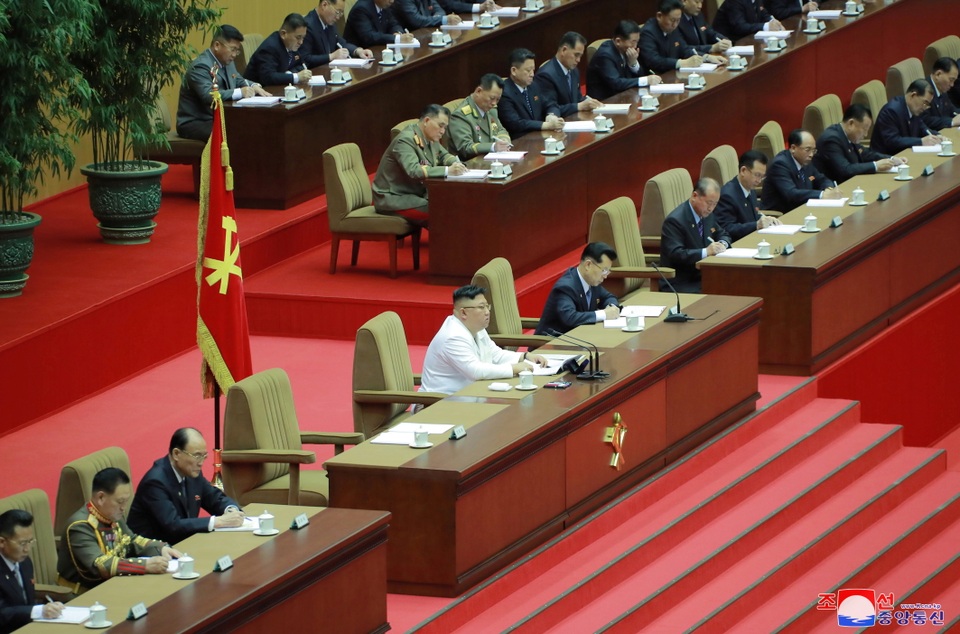 Ông Kim Jong-un: Triều Tiên đang đối mặt tình hình tồi tệ nhất - 3 Ông Kim Jong-un: Triều Tiên đang đối mặt tình hình tồi tệ nhất - 3