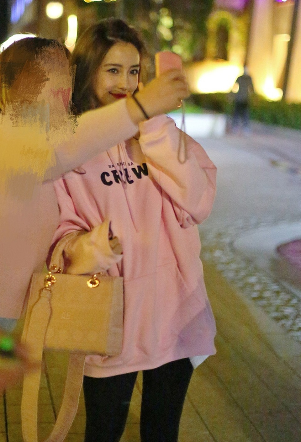 Vợ chồng Angelababy và Huỳnh Hiểu Minh diện đồ đôi - 8 Vợ chồng Angelababy và Huỳnh Hiểu Minh diện đồ đôi - 8