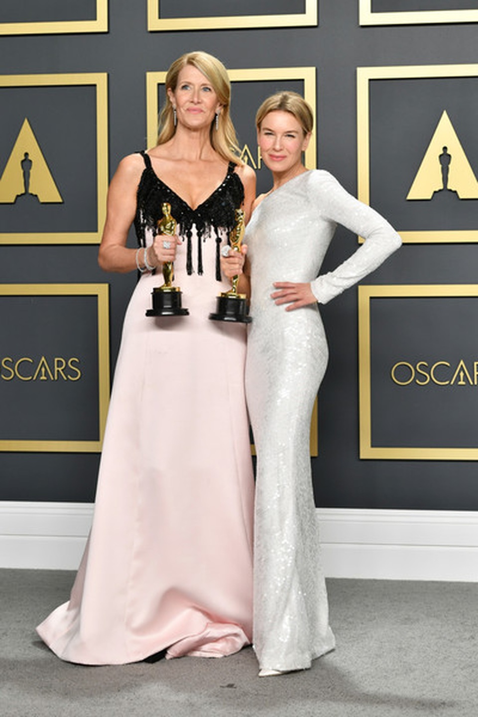 Brad Pitt rạng rỡ bên tượng vàng Oscar - 8 Brad Pitt rạng rỡ bên tượng vàng Oscar - 8