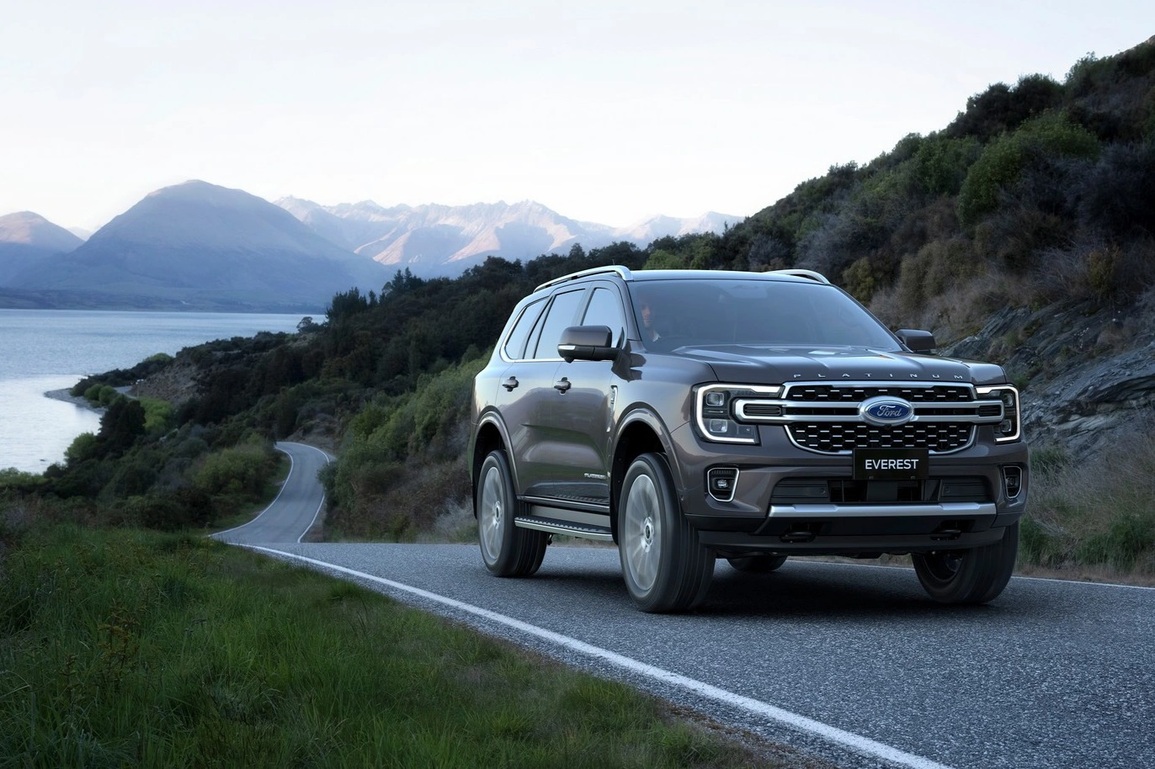 Ford Everest thế hệ mới 2023 ra mắt, tăng áp lực cạnh tranh lên Fortuner - 20 Ford Everest thế hệ mới 2023 ra mắt, tăng áp lực cạnh tranh lên Fortuner - 20