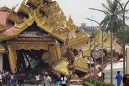 Bệnh viện đổ sập trước mắt, Myanmar quay cuồng sau động đất