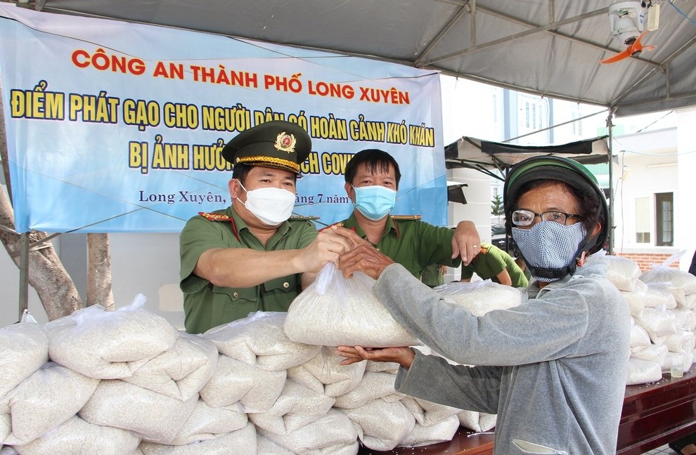 Đợt cách ly xã hội thứ 2: Quyết tâm không chạy mãi phía sau dịch! - 4