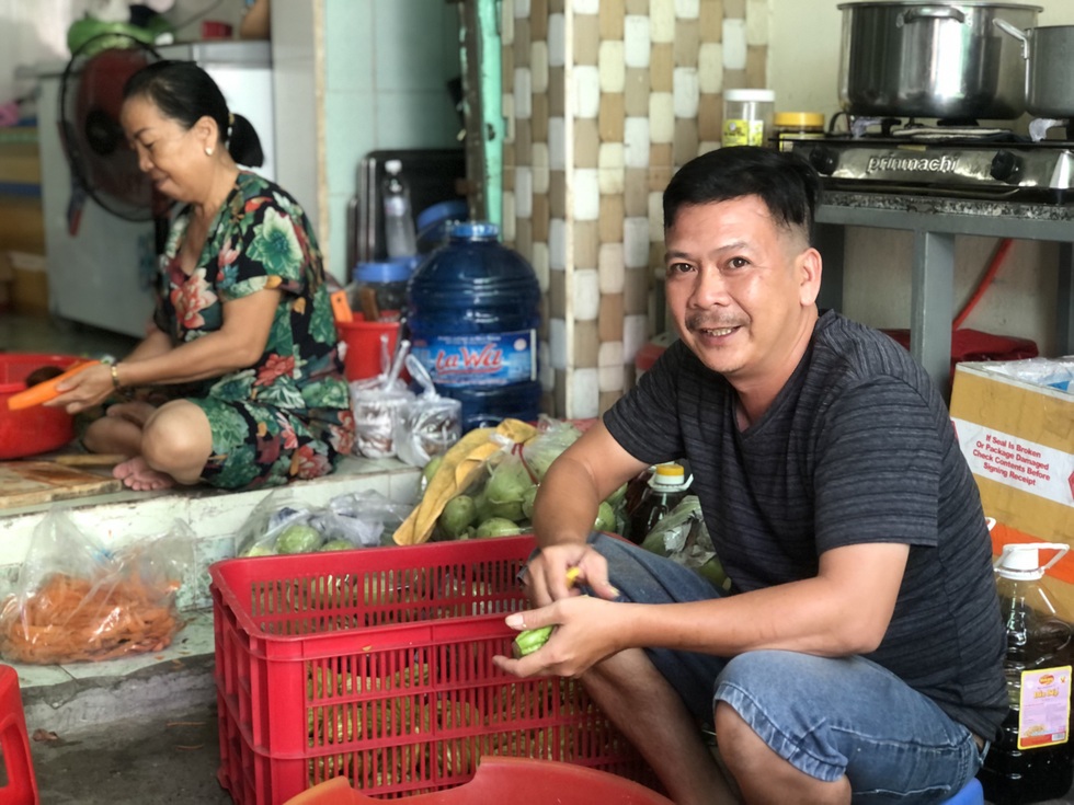 Con mất vì ung thư, mẹ trẻ lập bếp từ thiện để không khóc nữa - 8