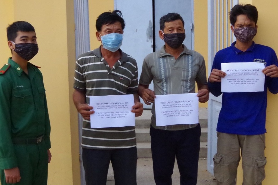 Bắt 3 đối tượng đưa người nhập cảnh trái phép - 1 Bắt 3 đối tượng đưa người nhập cảnh trái phép - 1