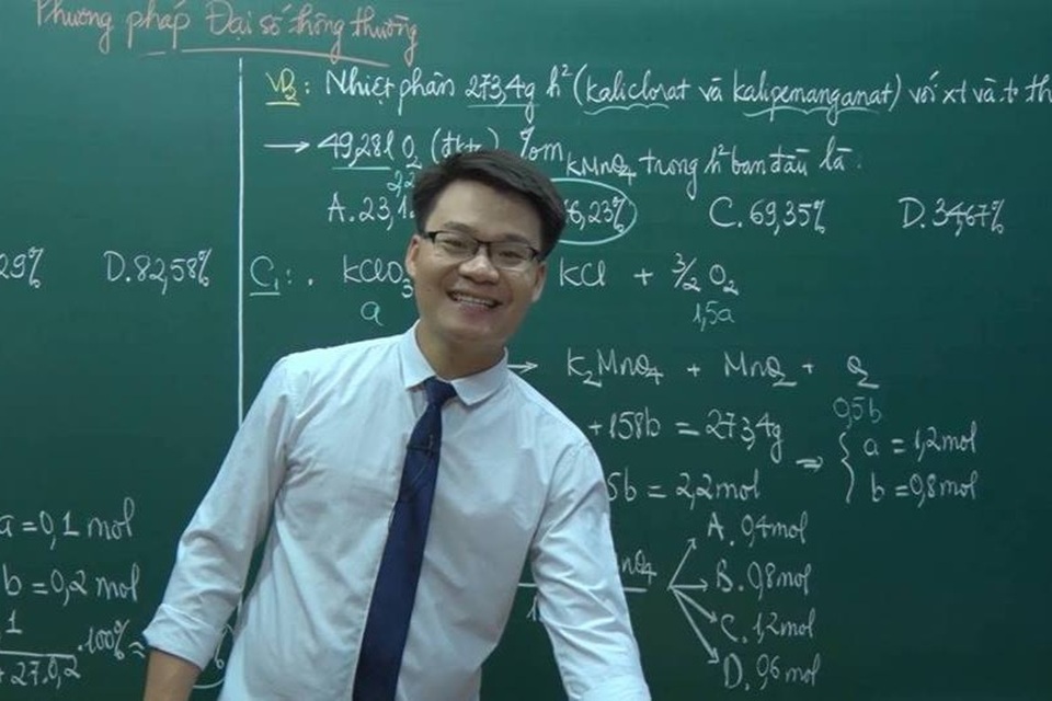 Thầy giáo Vũ Khắc Ngọc chia sẻ phương pháp ôn thi tốt nghiệp THPT môn Hóa - 1 Thầy giáo Vũ Khắc Ngọc chia sẻ phương pháp ôn thi tốt nghiệp THPT môn Hóa - 1