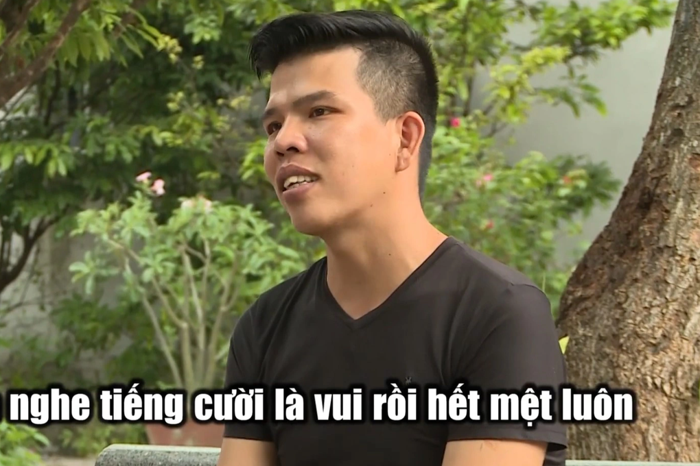Chuyện tình đầy xúc động của chàng trai nghèo và cô gái khuyết tật - 1 Chuyện tình đầy xúc động của chàng trai nghèo và cô gái khuyết tật - 1