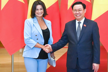 Đề nghị Bỉ tạo điều kiện để hàng hóa Việt Nam vào thị trường EU