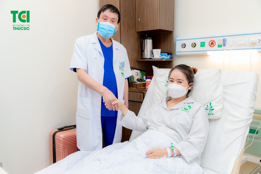 Sản phụ mắc nhau tiền đạo trung tâm kèm nhau cài răng lược đón bé thành công - 4 Sản phụ mắc nhau tiền đạo trung tâm kèm nhau cài răng lược đón bé thành công - 4