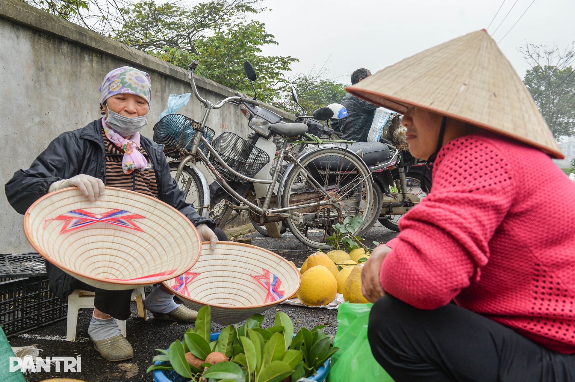 Hà Nội: Độc đáo chợ phiên Thanh Nhàn đúng ngày cúng ông Công, ông Táo - 7 Hà Nội: Độc đáo chợ phiên Thanh Nhàn đúng ngày cúng ông Công, ông Táo - 7