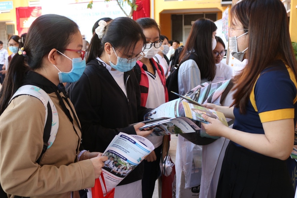 Tuyển sinh đại học 2021: Kết quả xét tuyển ship tận nhà - 1 Tuyển sinh đại học 2021: Kết quả xét tuyển ship tận nhà - 1