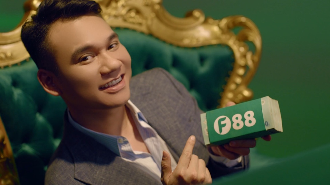 Giải nghĩa MV Tám Tám ơi! của ca sĩ Khắc Việt - 2 Giải nghĩa MV Tám Tám ơi! của ca sĩ Khắc Việt - 2