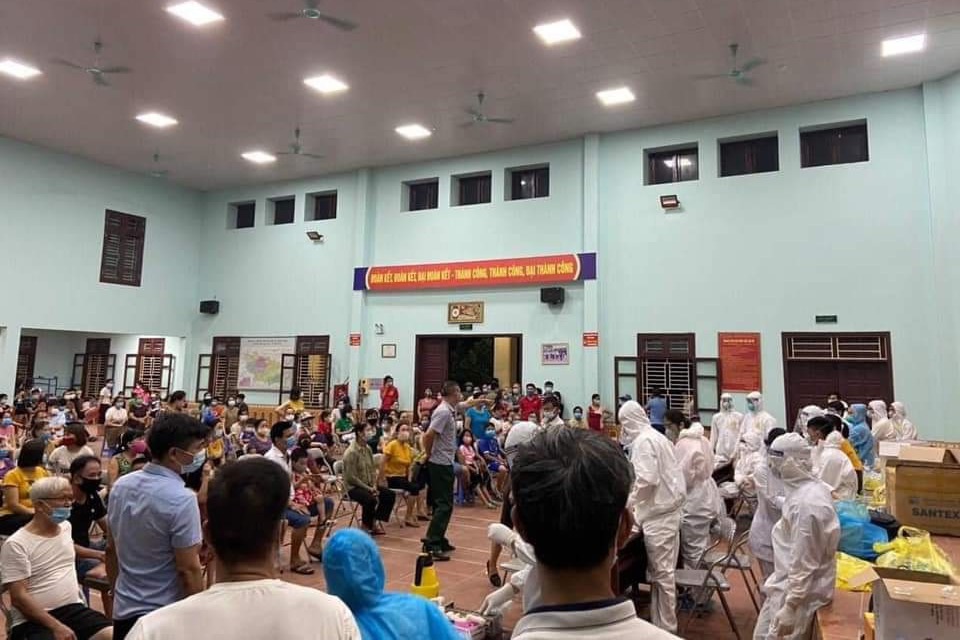 Xét nghiệm xuyên đêm, Bắc Ninh phát hiện thêm 17 ca dương tính SARS-CoV-2 - 5 Xét nghiệm xuyên đêm, Bắc Ninh phát hiện thêm 17 ca dương tính SARS-CoV-2 - 5
