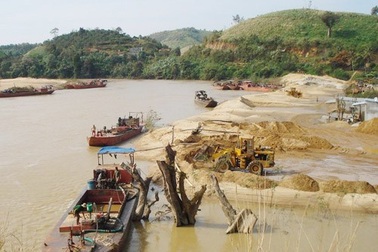 Chính phủ đề nghị sớm dùng tro, xỉ nhiệt điện để chặn "cát tặc"