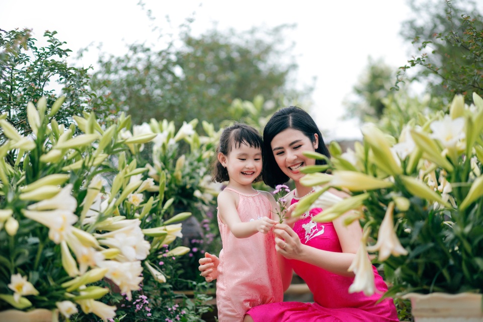 Ngọc Hân và vị hôn phu mong có con gái đáng yêu như bé nhà Hồng Quế - 16 Ngọc Hân và vị hôn phu mong có con gái đáng yêu như bé nhà Hồng Quế - 16