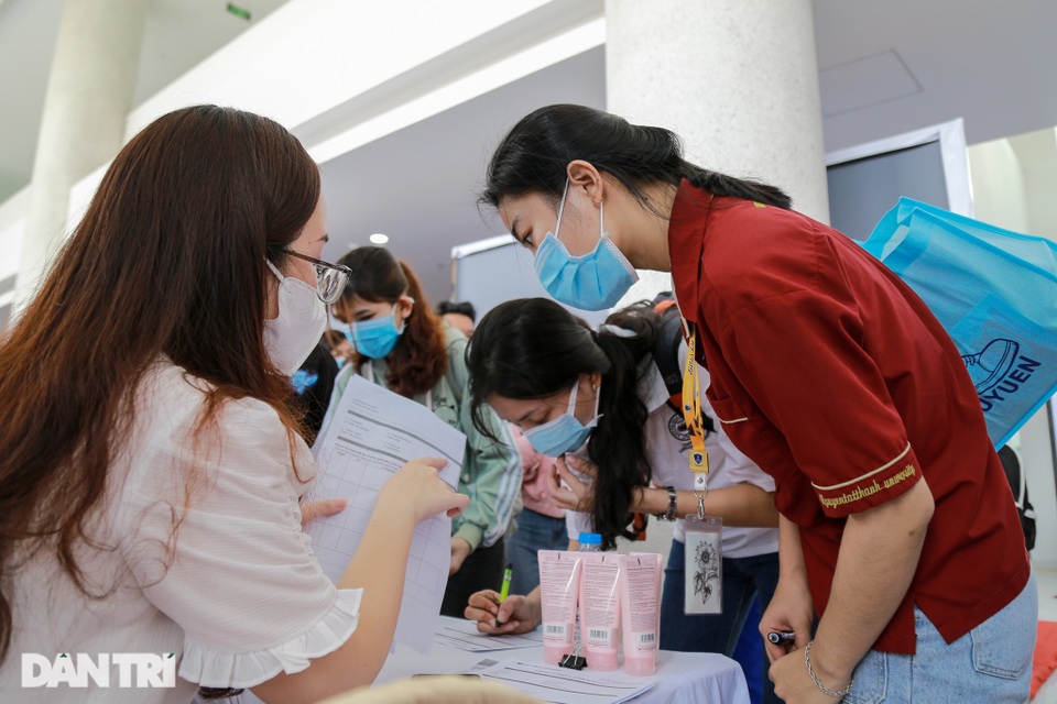 Người trẻ cần làm gì để có mức lương 15 triệu đồng/tháng? - 2 Người trẻ cần làm gì để có mức lương 15 triệu đồng/tháng? - 2